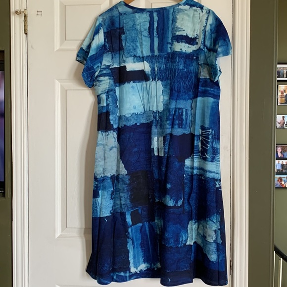 NWOT. Multi blue coloured dress - Picture 2 of 3